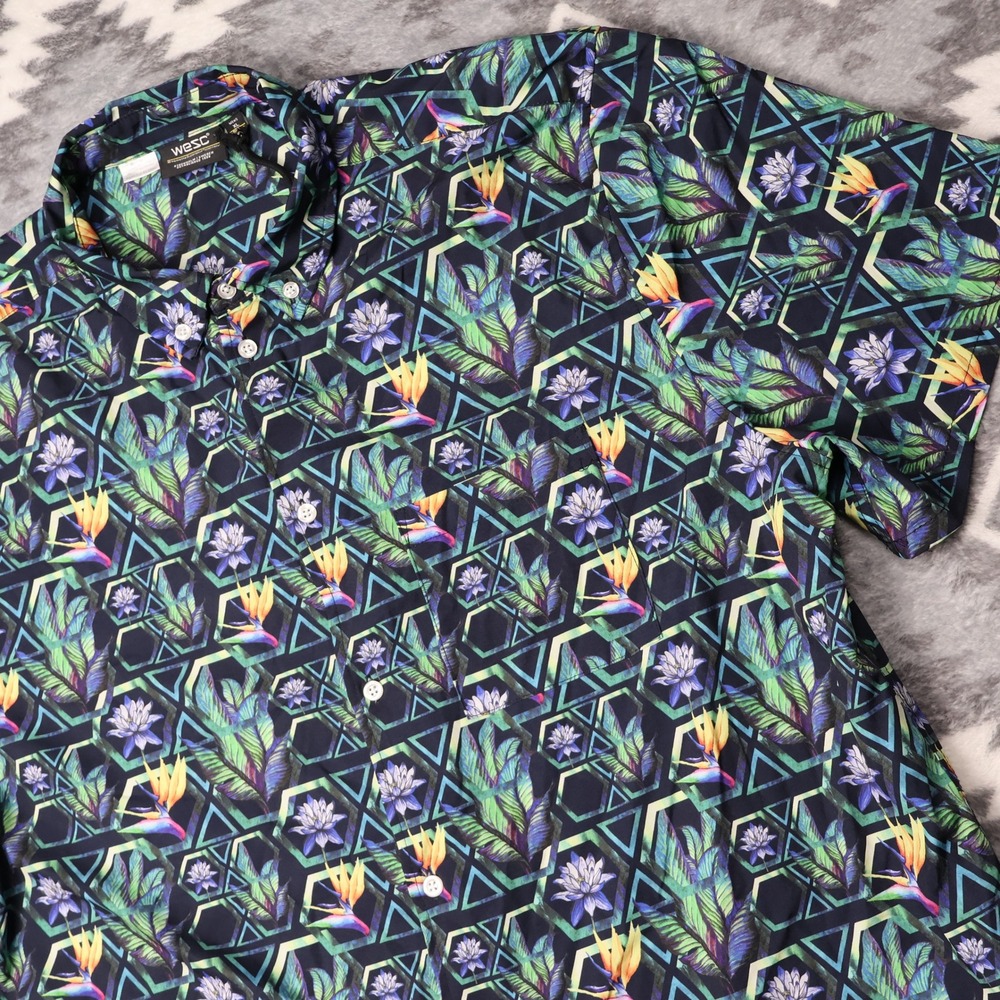 WESC Oden Geo Floral Shirt Mens XL Navy Tropical Bird of Paradise N114286T